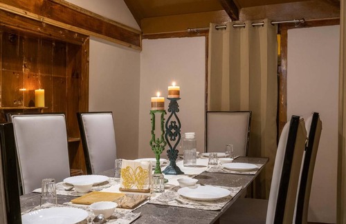 Mohal Villa | 557 m² Villa ∙ 3 bedrooms ∙ 9 guests