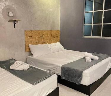 Taman Tun Sambanthan Apartment | 56 Glory 3min to beach private swimming pool BBQ Steamboat