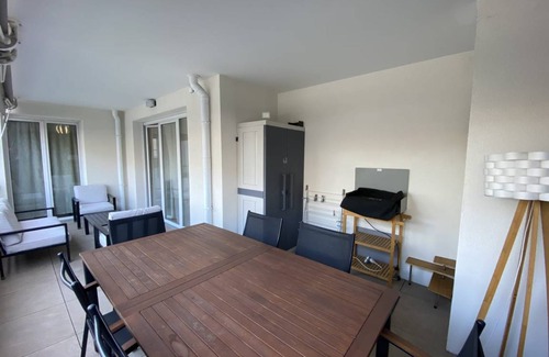 Villeneuve Loubet Beach Apartment | 56 m² Apartment ∙ 2 bedrooms ∙ 4 guests