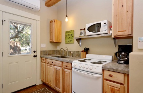 Wimberley Cabin | 56 m² Cabin ∙ 1 bedroom ∙ 2 guests