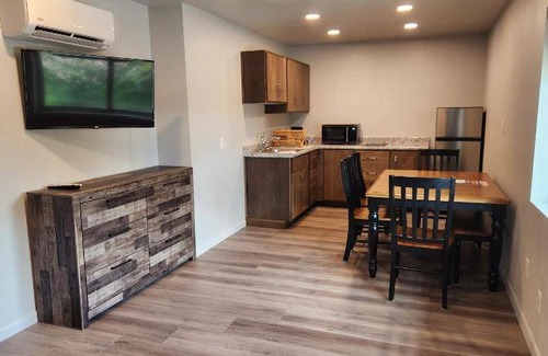 Bicknell Hotel | 56 m² Motel ∙ 2 bedrooms ∙ 6 guests