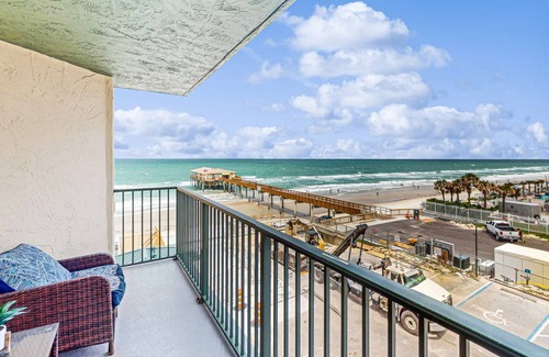 Daytona Beach Shores Condo | 56 m² Condo ∙ 1 bedroom ∙ 4 guests