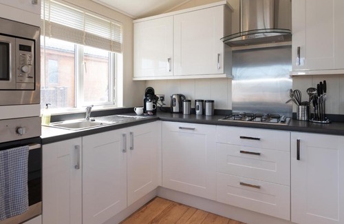 Mullacott House | 56 Meadow View Lodge - 3 Bed-Sleeps 6-TJS56MV