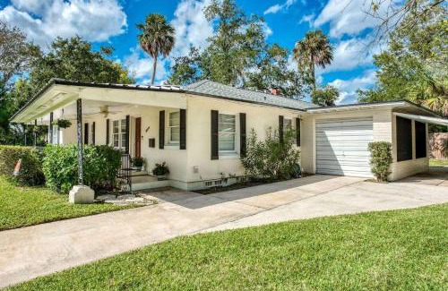 Downtown Historic District House | 56 Valencia Street