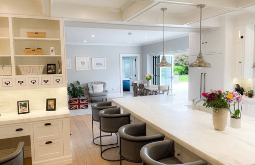 Castletown House | 560 m² House ∙ 6 bedrooms ∙ 14 guests