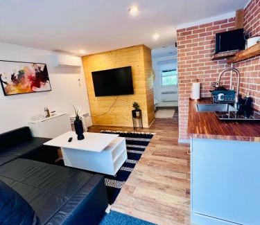 Saint-Leon-de-Standon Apartment | 564B - Le Refuge Spa Riviere