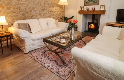 Ozleworth Cottage | 57 BRADLEY STREET, romantic, with open fire in Wotton-Under-Edge