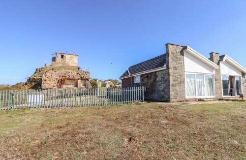Freshwater House | 57 Cliff End