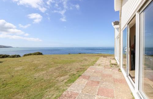 Freshwater House | 57 Cliff End