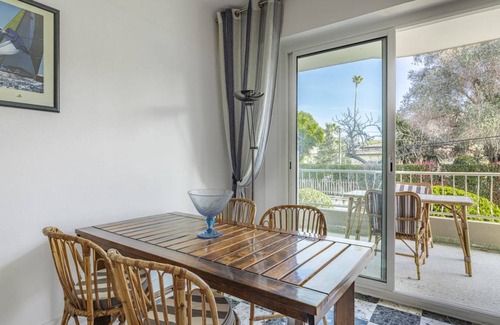 Cap-d'Antibes Apartment | 57 m² Apartment ∙ 2 bedrooms ∙ 4 guests