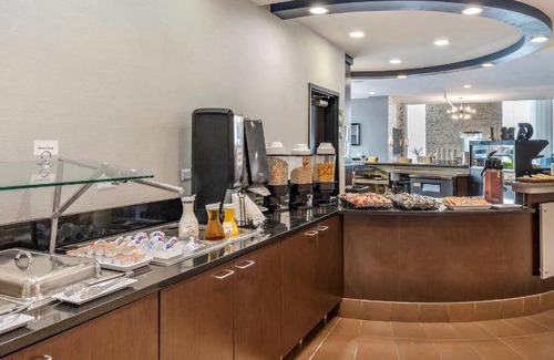 Maple Grove Hotel | 57 m² Hotel ∙ 127 guests