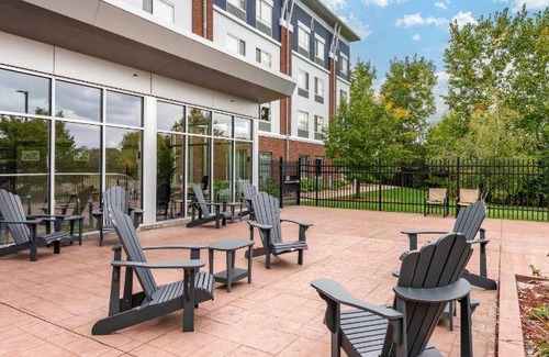 Maple Grove Hotel | 57 m² Hotel ∙ 127 guests