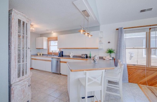 South Nags Head House | 5714 - Whalebone Villa by Resort Realty