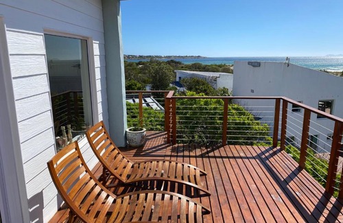 Pringle Bay Apartment | 574 On Anne
