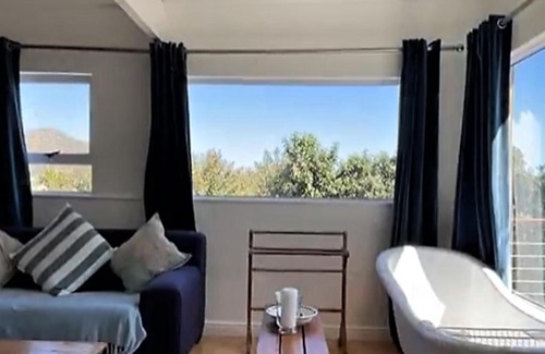 Pringle Bay Apartment | 574 On Anne