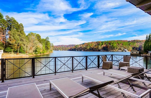 Lakemont House | 576 m² House ∙ 7 bedrooms ∙ 12 guests