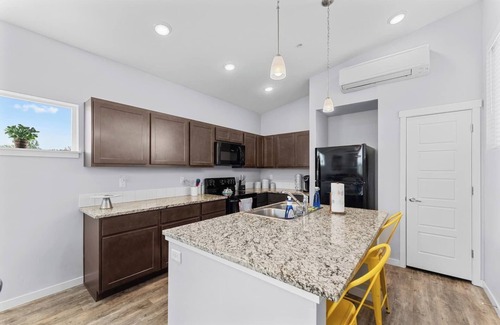Boise House | *5763* Two Bedroom and 2 Bathroom, Centrally Located.