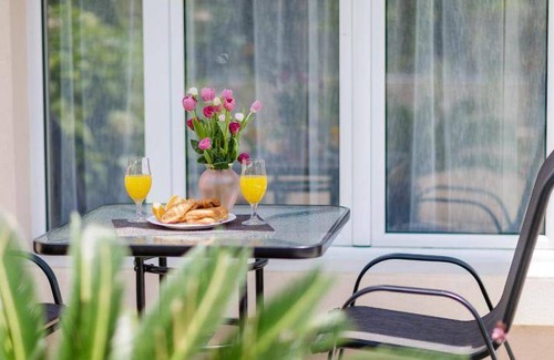 Skaljari Apartment | 58 m² Apartment ∙ 2 bedrooms ∙ 5 guests