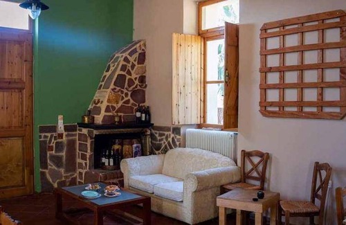 Megalochori Hotel | 58 m² Hotel ∙ 4 guests