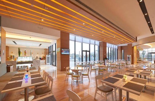 Jiading Hotel | 58 m² Hotel ∙ 6 guests