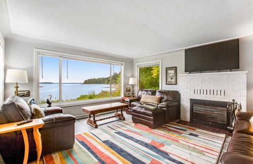 Lakebay House | 58 m² House ∙ 3 bedrooms ∙ 6 guests