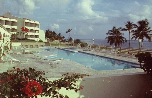 Estate Golden Rock Resort | 58 m² Resort ∙ 2 bedrooms ∙ 127 guests