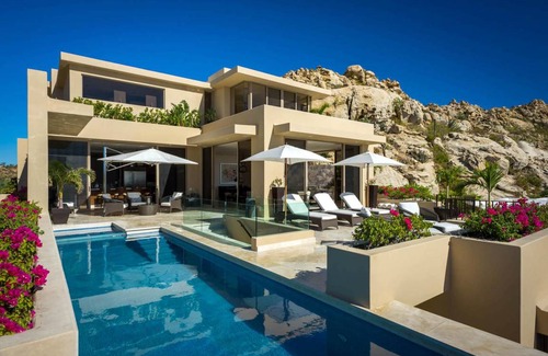 Pedregal Villa | 585 m² Villa ∙ 5 bedrooms ∙ 10 guests