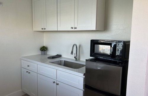 Bay Esplanade Apartment | 5B · Bay View Apartment 5b