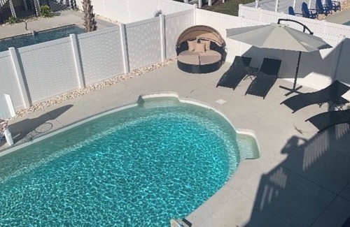Crescent Beach House | 5BD&4BA Private Pool&HotTub, just steps from the beach! Sleeps 14