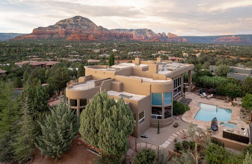 West Sedona House | 5BD/4BA - Rooftop deck, pool, SPA, outdoor kitchen