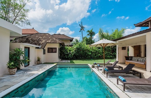 Sunset Road Villa | 5BD 5BA Villa Located In The HEART Of Seminyak! - 4Min Drive To Seminyak Square!
