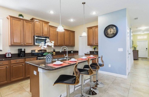 West Kissimmee House | 5BD Paradise Palms Resort Near Parks (PP 2946)