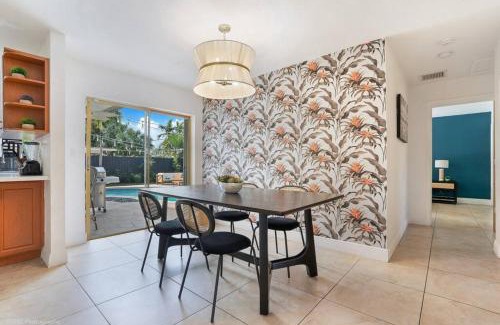 Imperial Point House | 5BD Pool BBQ Gazebo 5min Beach