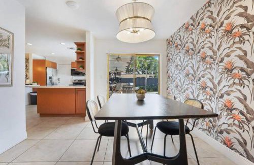 Imperial Point House | 5BD Pool BBQ Gazebo 5min Beach