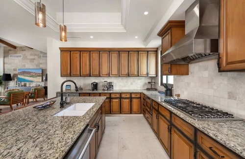 Ampliacion Juarez Apartment | 5BD Ritzy Villa 5: Ocean Views & Pool
