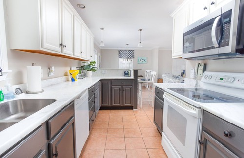 Garden City House | 5Bed/5bath with a Heated Pool and Hot Tub! Sleeps 14
