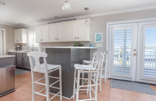 Garden City House | 5Bed/5bath with a Heated Pool and Hot Tub! Sleeps 14