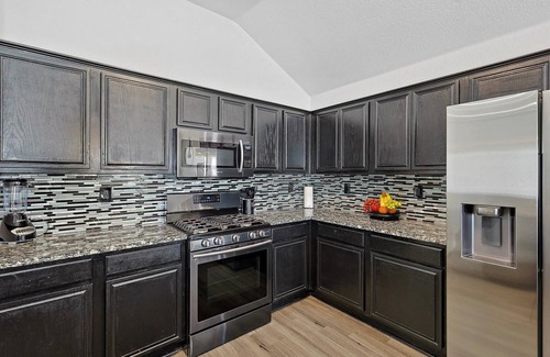 DeSoto Villa | 5BR Getaway in DeSoto with Pool, Hot Tub & Cinema