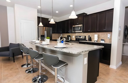 Four Corners House | 5BR Home w/Pool - Windsor at Westside (8890GC)