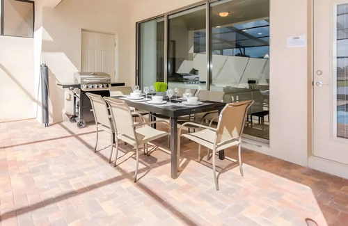 Four Corners House | 5BR Home w/Pool - Windsor at Westside (8890GC)