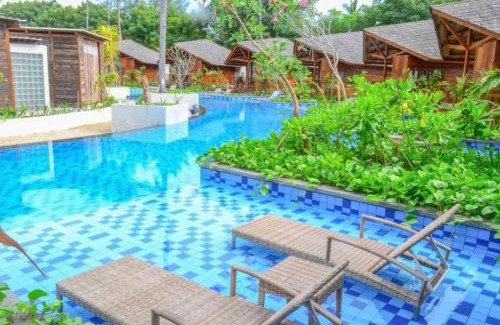 Gili Air Apartment | 5BR Houses surrounding Infinity Pool CYN