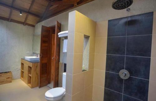 Gili Air Apartment | 5BR Houses surrounding Infinity Pool CYN