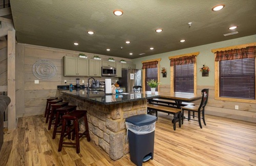 Gatlinburg Cabin | 5BR, indoor pool, game rooms, hot tub. Free attraction tickets!