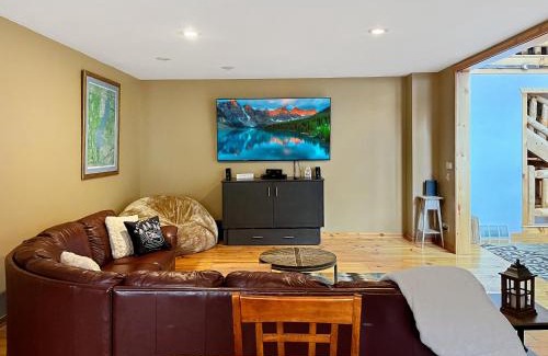 Big Bay House | 5br Lakeside Home Fishing And Pet Friendly