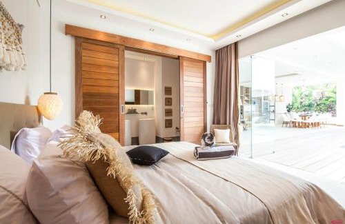 Berawa Villa | 5br Marvel, 200m To Finns Beach Club Delight