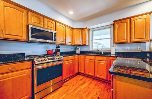 Peahala Park House | 5BR Oceanside with Covered Outdoor Area w/rooftop deck - Beach Haven Park, LBI