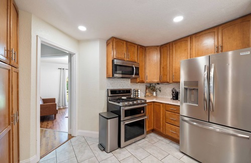 Plano House | 5BR Plano Oasis Pool, Backyard, 2 Kitchens, Game Room & B-Ball, Outdoor Living
