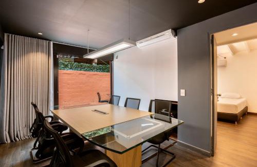 Las Lomas I Villa | 5BR Poblado Villa close to Lleras Jacuzzi Cinema AC