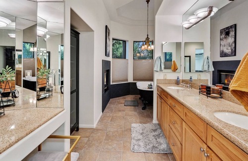 Fountain Hills House | 5BR Premium Estate ★ Pool, Jacuzzi & Waterslide!