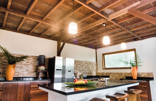 Singakerta Villa | 5BR Villa Inspirit beside Rice field